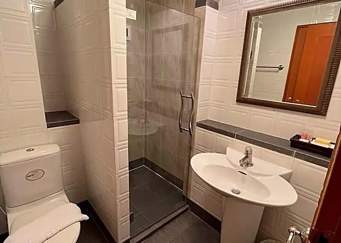 Pacific Hotel 4*